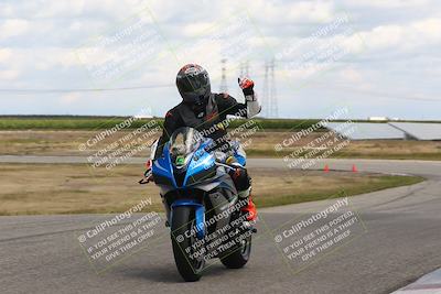 media/Apr-26-2024-TrackDaz (Fri) [[c4b677d280]]/C Group/140pm (Wheelie Bump)/